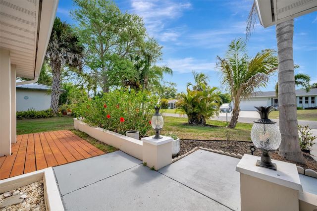 270 DRAGON ROAD, Venice, FL 34293