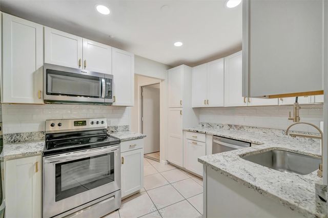 270 DRAGON ROAD, Venice, FL 34293