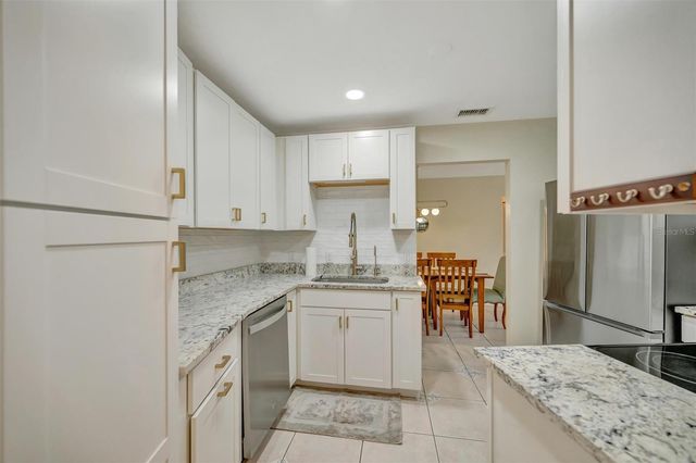 270 DRAGON ROAD, Venice, FL 34293