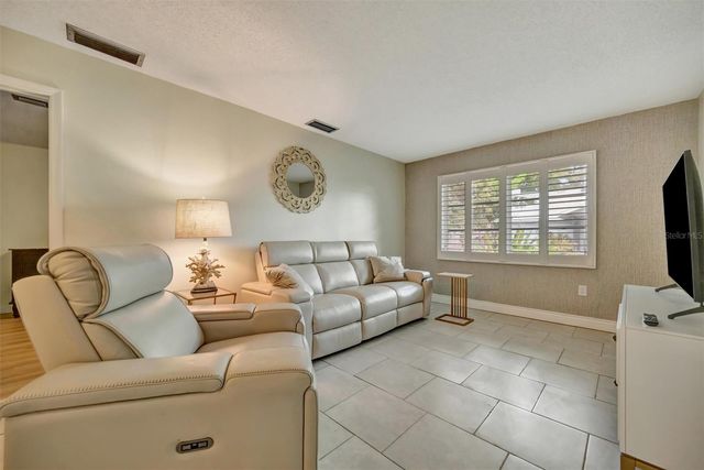 270 DRAGON ROAD, Venice, FL 34293