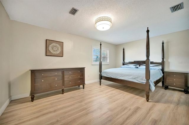 270 DRAGON ROAD, Venice, FL 34293