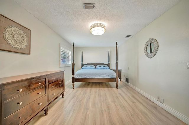 270 DRAGON ROAD, Venice, FL 34293