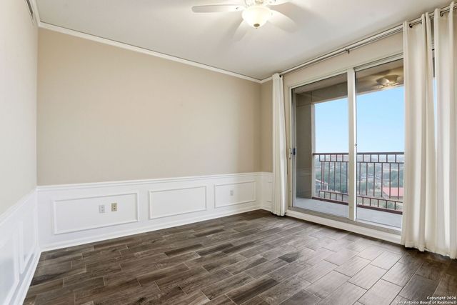 1 Towers Park Ln Apt 1007, San Antonio, TX 78209