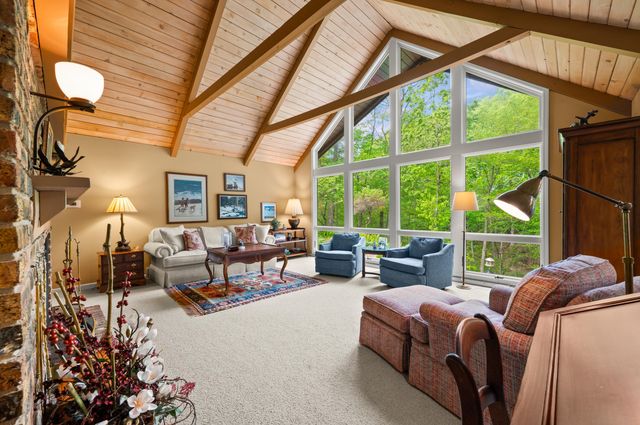 3020 Dozer Drive, St. Joseph, MI 49085