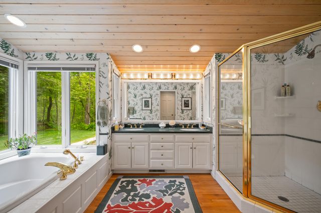 3020 Dozer Drive, St. Joseph, MI 49085