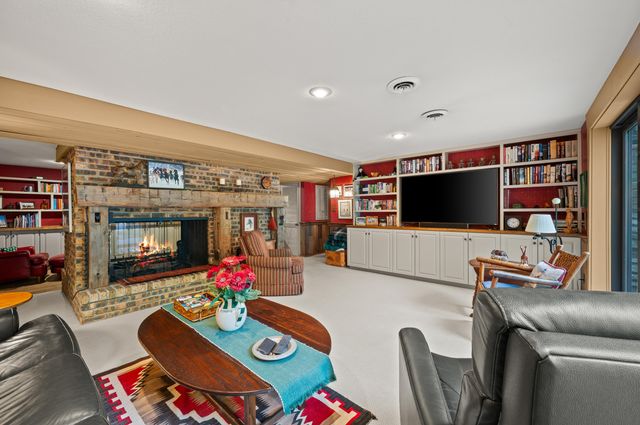 3020 Dozer Drive, St. Joseph, MI 49085