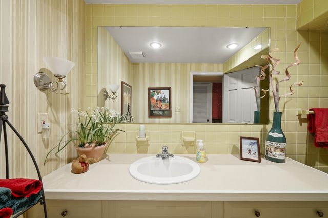 3020 Dozer Drive, St. Joseph, MI 49085