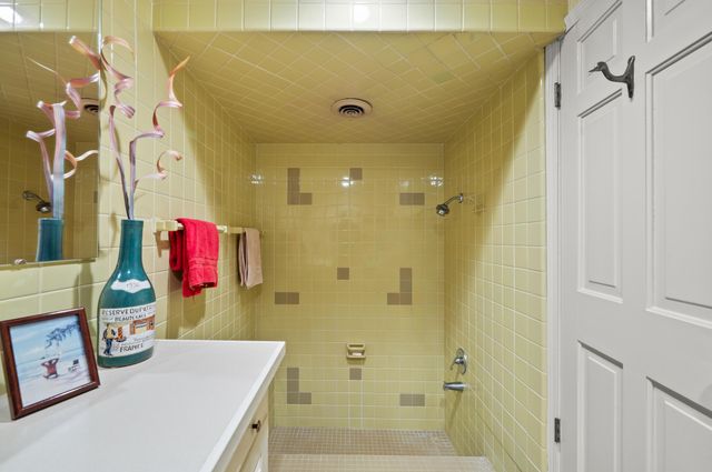 3020 Dozer Drive, St. Joseph, MI 49085