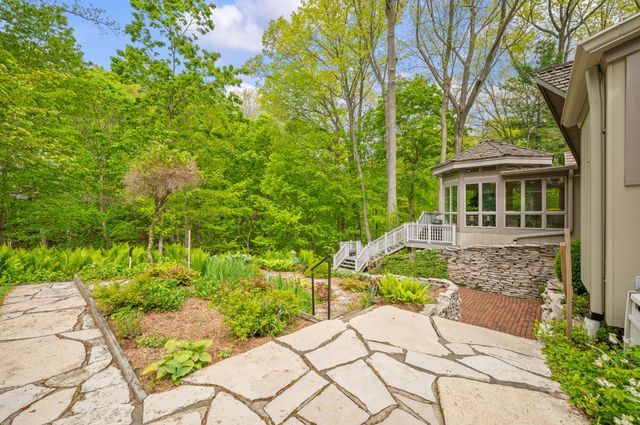 3020 Dozer Drive, St. Joseph, MI 49085