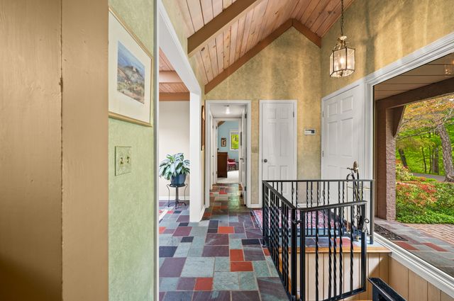 3020 Dozer Drive, St. Joseph, MI 49085