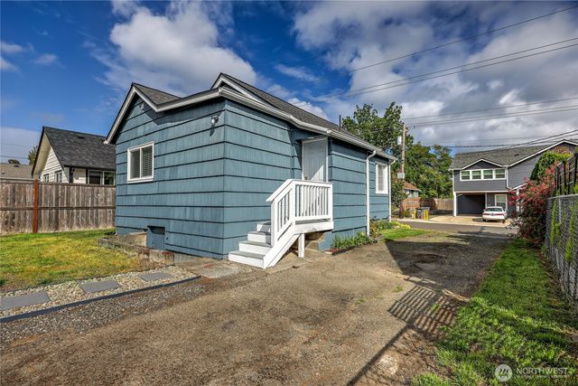 1705 13th Street, Bremerton, WA 98337