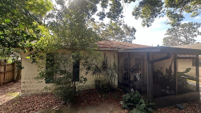 205 PINECREST ROAD, Mount Dora, FL 32757