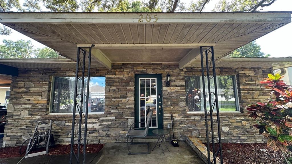 205 PINECREST ROAD, Mount Dora, FL 32757