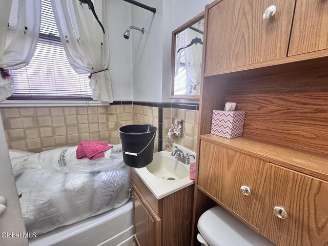 65 Plum Street, Albany, NY 12202