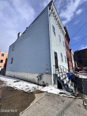 65 Plum Street, Albany, NY 12202