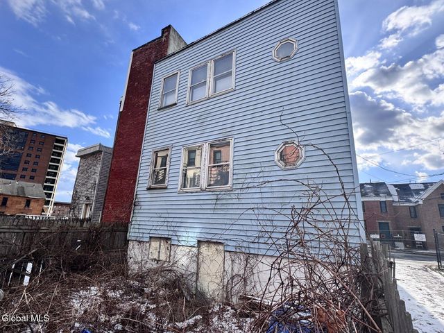 65 Plum Street, Albany, NY 12202