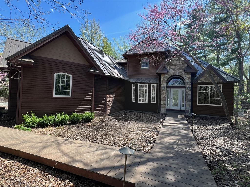 5650 Lily Lane, Sawyer, MI 49125