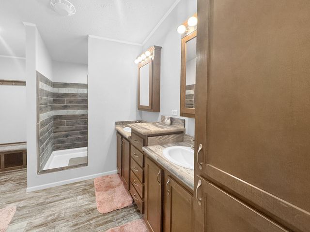 7 Robbins Drive, Tracy, MN 56175