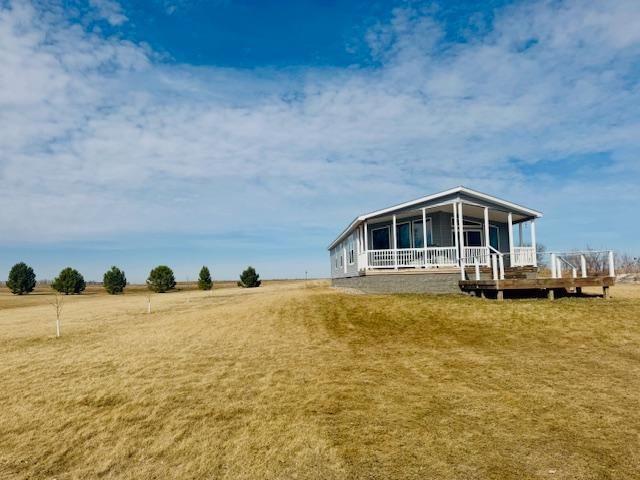 7 Robbins Drive, Tracy, MN 56175