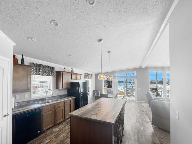 7 Robbins Drive, Tracy, MN 56175