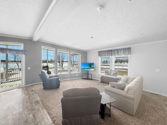 7 Robbins Drive, Tracy, MN 56175