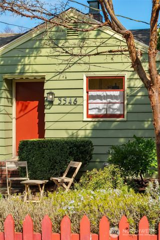 3546 SW 99TH Street, Seattle, WA 98126