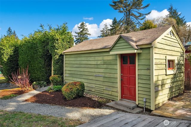 3546 SW 99TH Street, Seattle, WA 98126