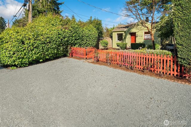 3546 SW 99TH Street, Seattle, WA 98126