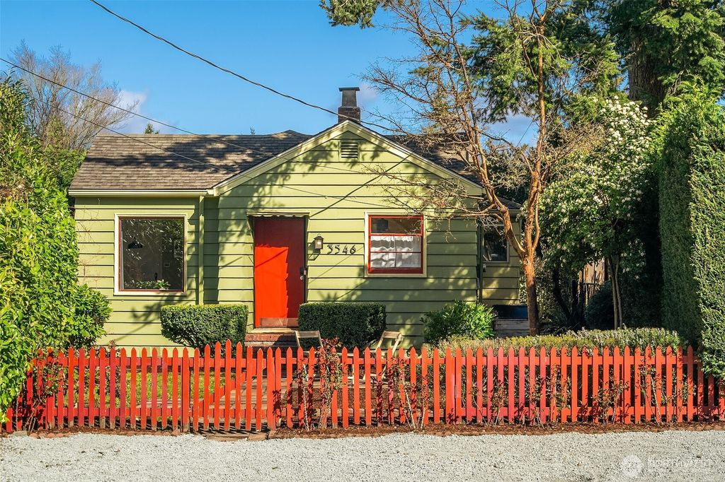 3546 SW 99TH Street, Seattle, WA 98126