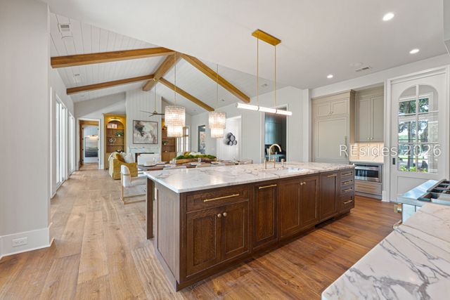 4 Plantation Dr, Hilton Head Island, SC 29928