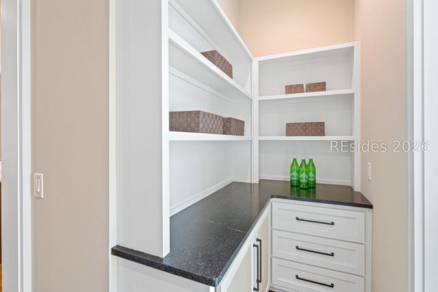 4 Plantation Dr, Hilton Head Island, SC 29928