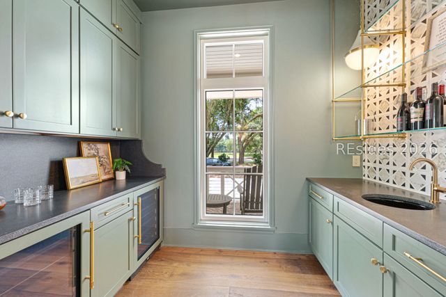 4 Plantation Dr, Hilton Head Island, SC 29928