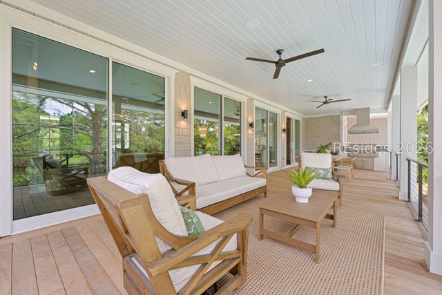 4 Plantation Dr, Hilton Head Island, SC 29928