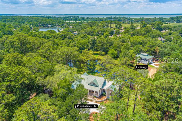 4 Plantation Dr, Hilton Head Island, SC 29928