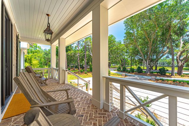 4 Plantation Dr, Hilton Head Island, SC 29928