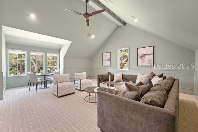 4 Plantation Dr, Hilton Head Island, SC 29928