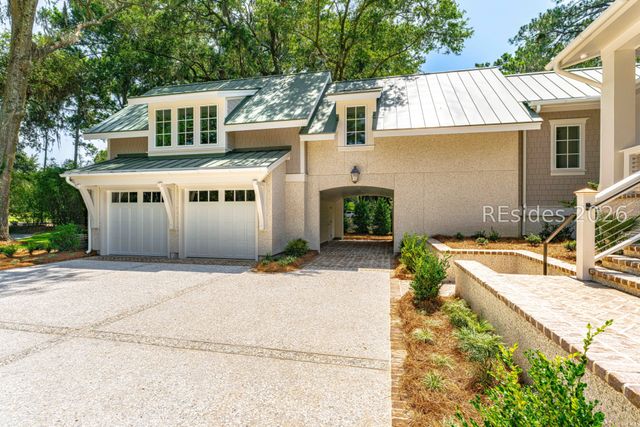 4 Plantation Dr, Hilton Head Island, SC 29928