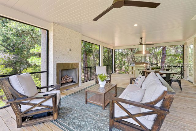 4 Plantation Dr, Hilton Head Island, SC 29928