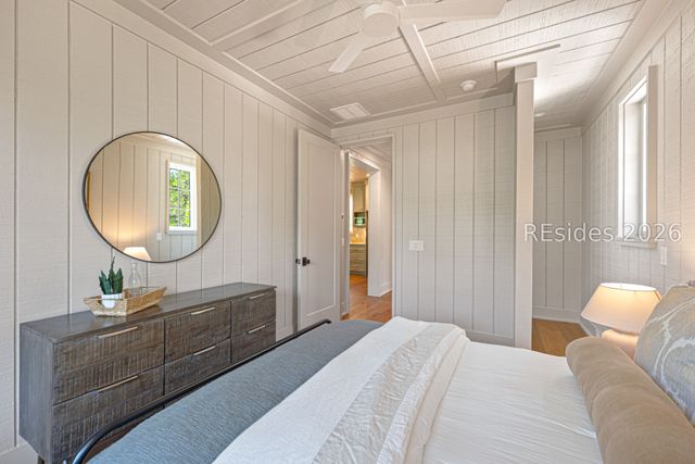 4 Plantation Dr, Hilton Head Island, SC 29928
