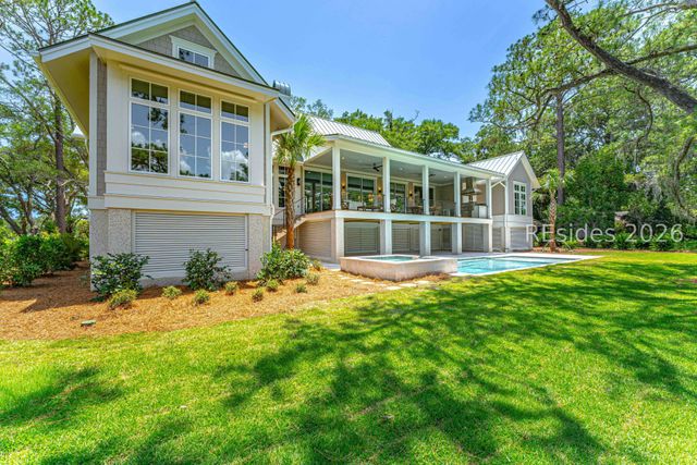 4 Plantation Dr, Hilton Head Island, SC 29928