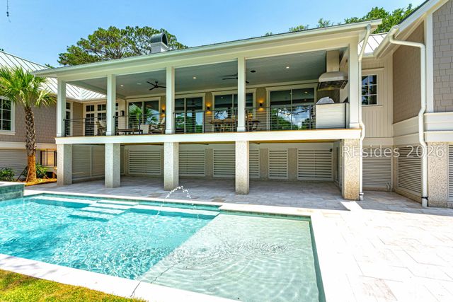 4 Plantation Dr, Hilton Head Island, SC 29928