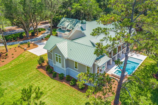 4 Plantation Dr, Hilton Head Island, SC 29928