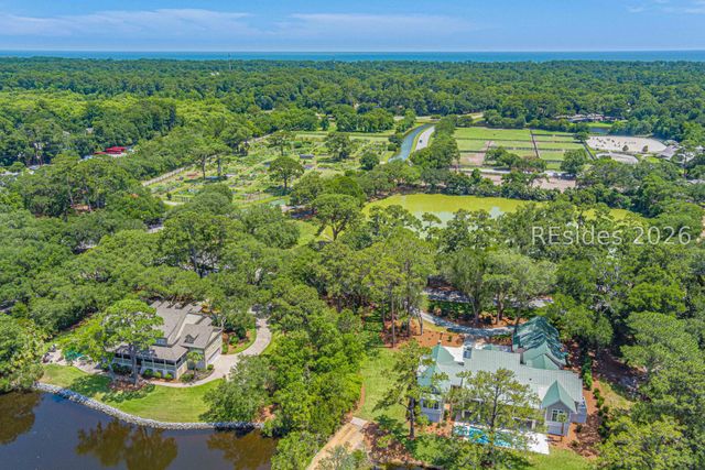 4 Plantation Dr, Hilton Head Island, SC 29928