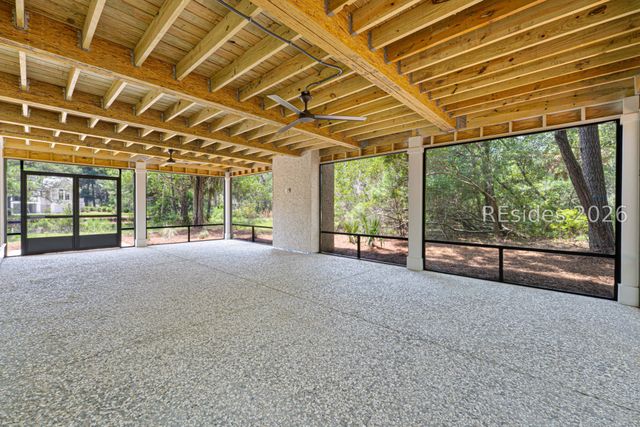 4 Plantation Dr, Hilton Head Island, SC 29928