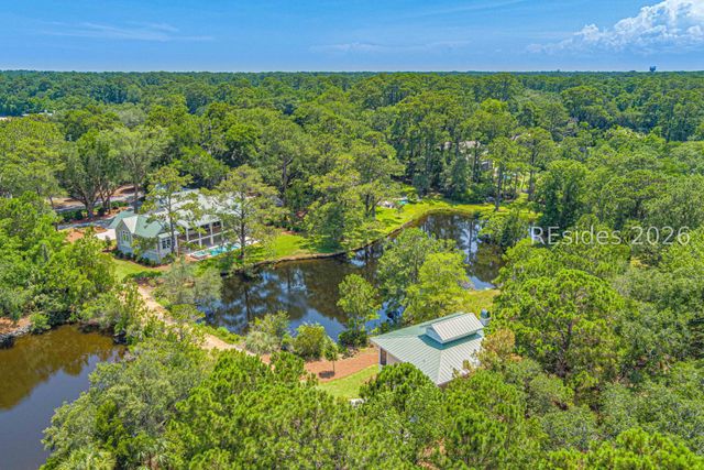 4 Plantation Dr, Hilton Head Island, SC 29928