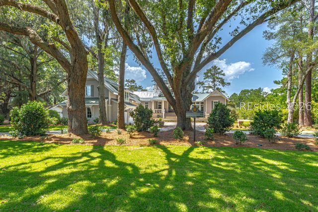 4 Plantation Dr, Hilton Head Island, SC 29928