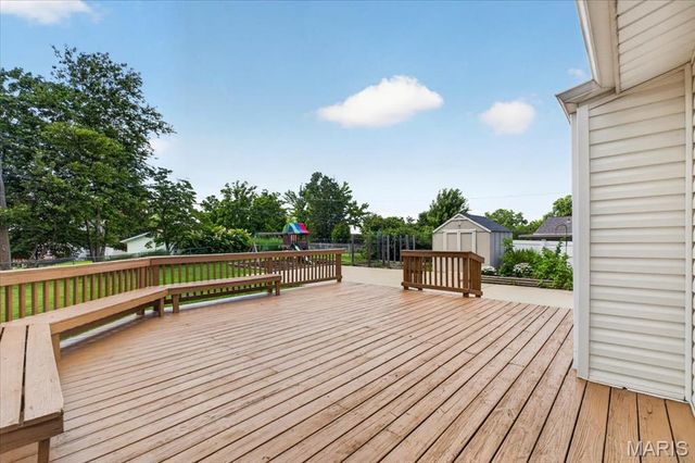 1111 Sandstone Drive, St Louis, MO 63146