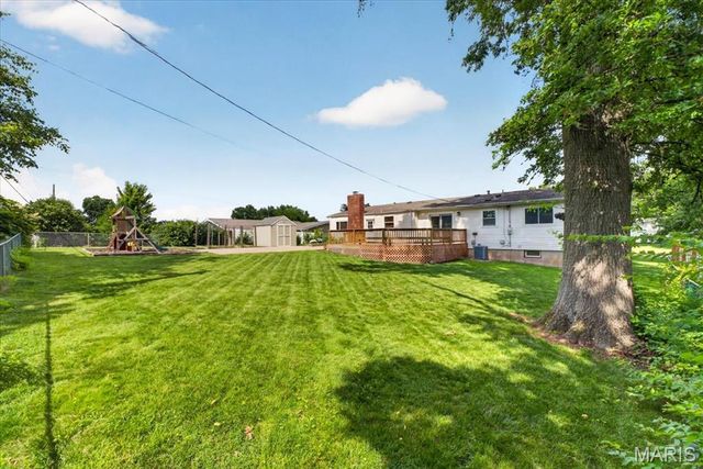 1111 Sandstone Drive, St Louis, MO 63146