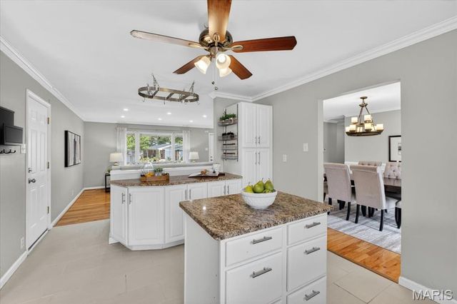 1111 Sandstone Drive, St Louis, MO 63146
