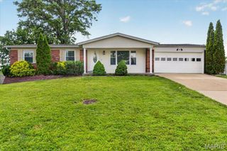 1111 Sandstone Drive, St Louis, MO 63146
